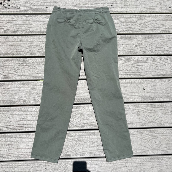 Reitmans: Petite Green Trouser/Utility Pants. Women’s Size 6. - Picture 3 of 12